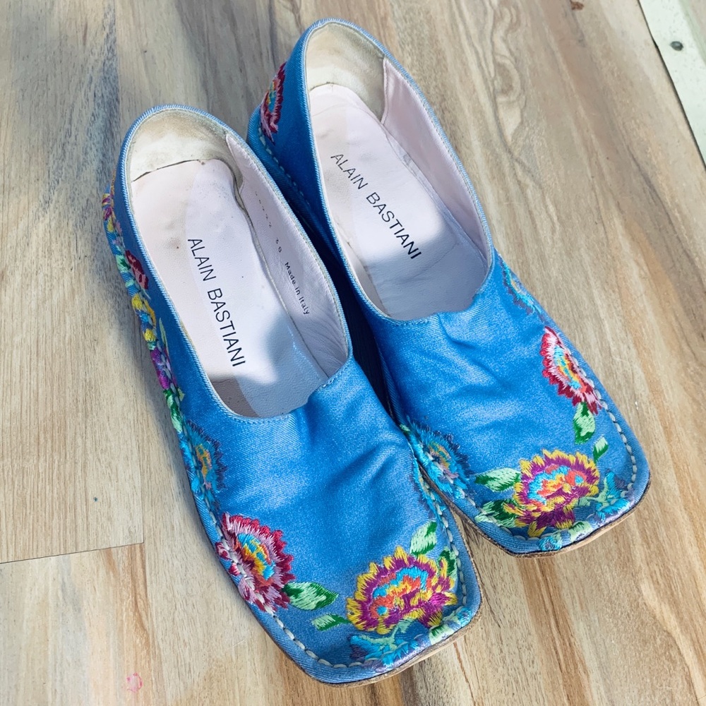 Alain Bastiani lavender slippers, size 38